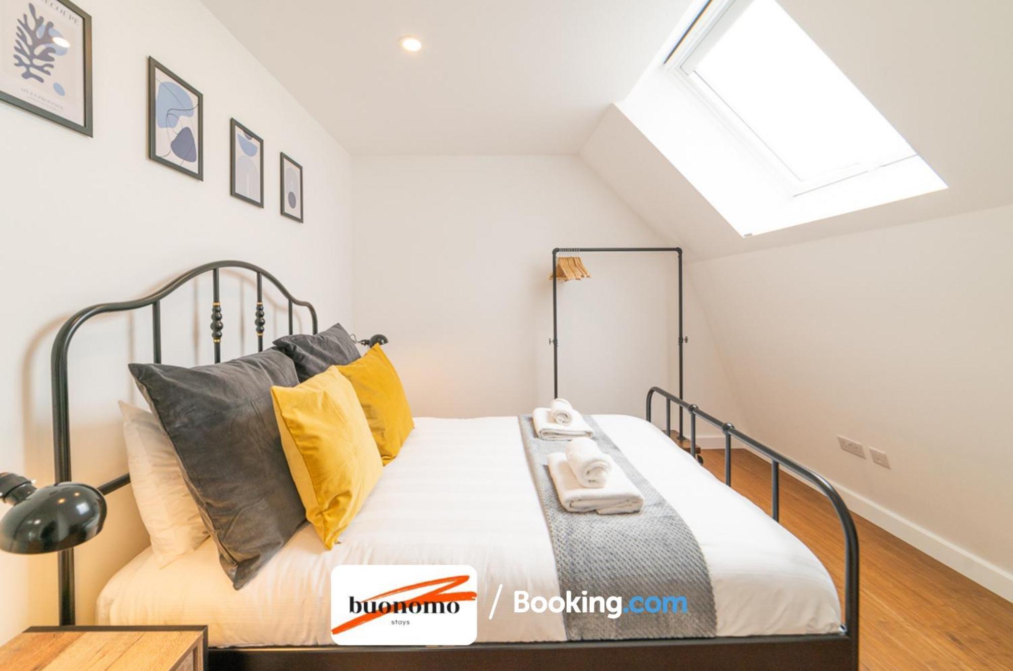 Two Bedroom Apartment At Buonomo Stays Short Lets & Serviced Accommodation London Kültér fotó