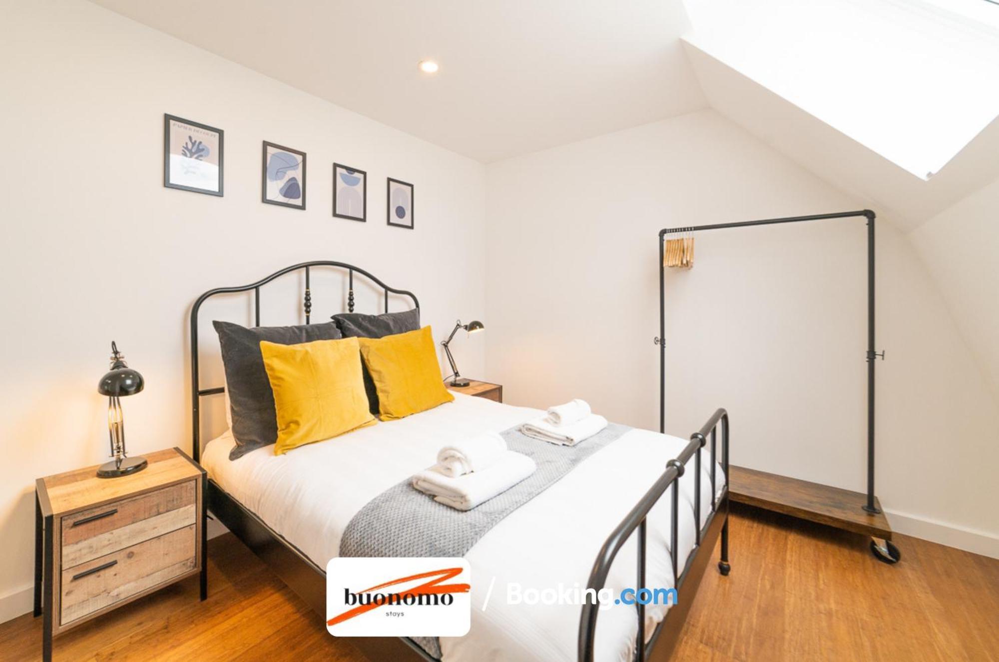Two Bedroom Apartment At Buonomo Stays Short Lets & Serviced Accommodation London Kültér fotó